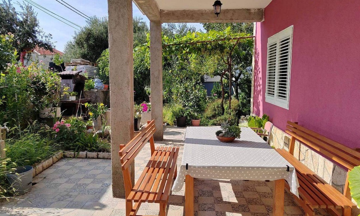 Mundanije Apartment | One bedroom apartment with balcony Mundanije, Rab (A-23299-b)
