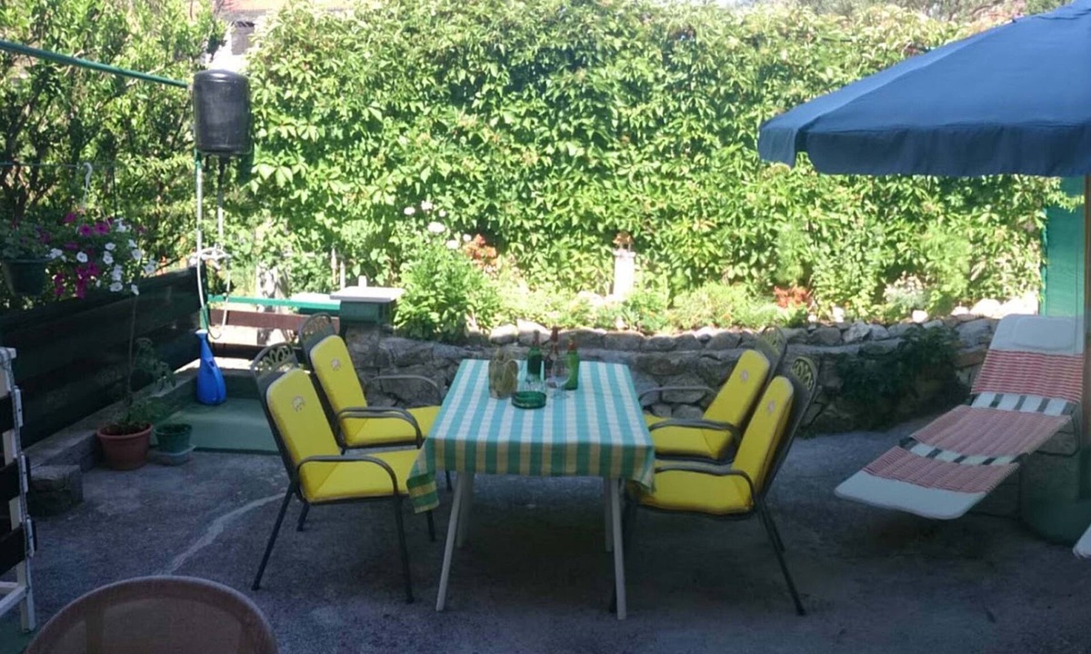 Palit Apartment | One bedroom apartment with terrace Palit, Rab (A-5067-a)