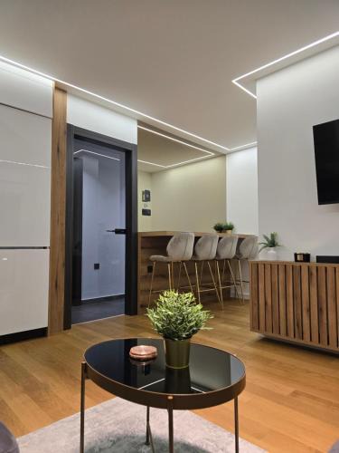 Osijek Apartment | Osijek Luxury Center - self check in, free private parking