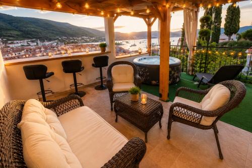 Vis Apartment | Panoramic view with jacuzzi