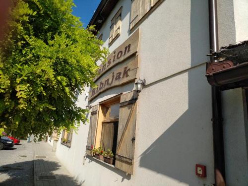 Nasice Hotel | Pansion Ribnjak