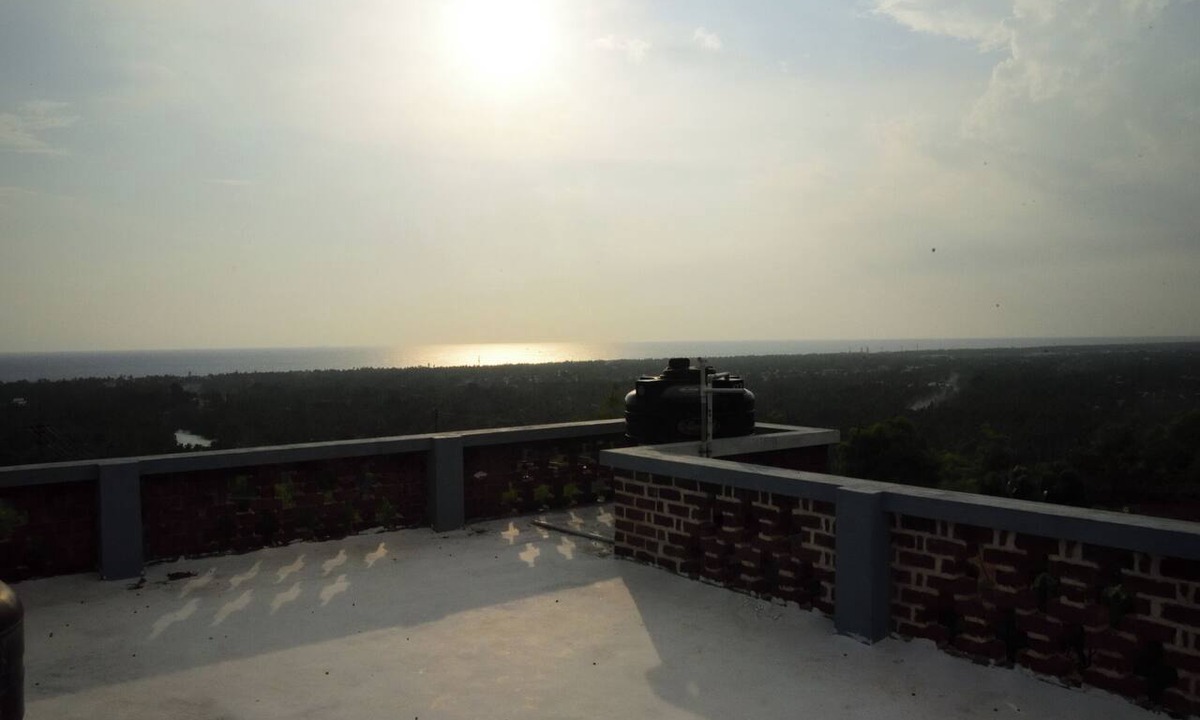 Thiruvananthapuram Cottage | Partyhouse on top of the world!