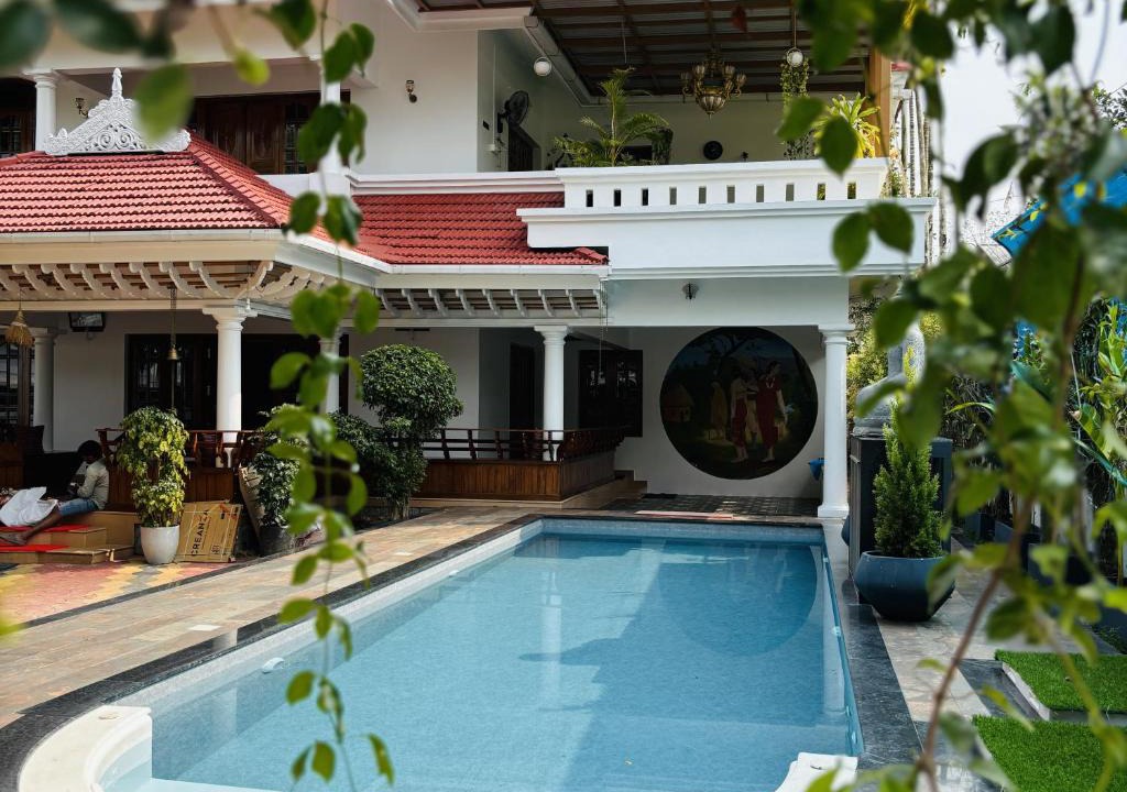 Alwaye House | Parudeesa Luxurious Heritage Palace Private Pool & Free Breakfast Kochi , Kerala, INDIA