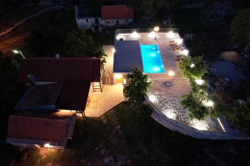 Klis House | Patakun holiday home for 5, with heated pool