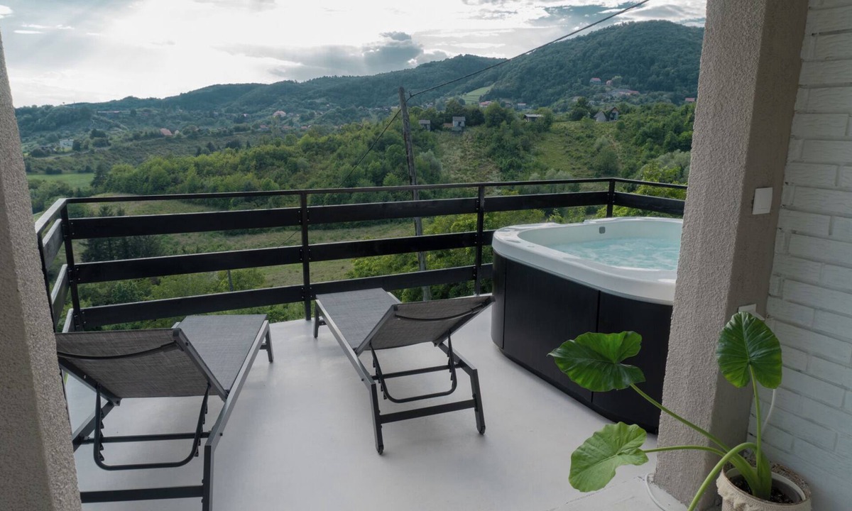 Jastrebarsko House | Peaceful nature home with jacuzzi, playground, perfect for family and friends.