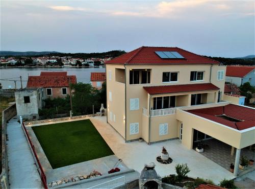 Krapanj Apartment | Pekasovi Seaview Apartament on a beautiful island Krapanj
