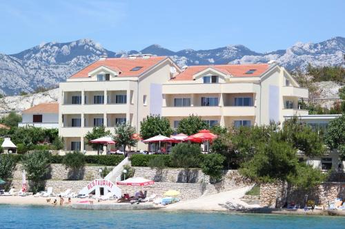 Rtina Hotel | Pension Villa Rosa