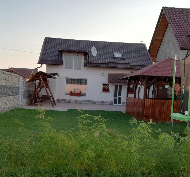 Rasnov House | Pensiunea Ada