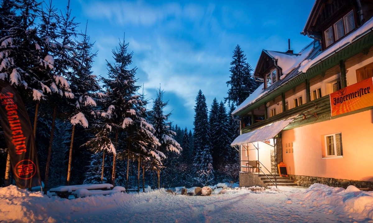 Lunca Bradului House | Pensiunea Cabana Sestina