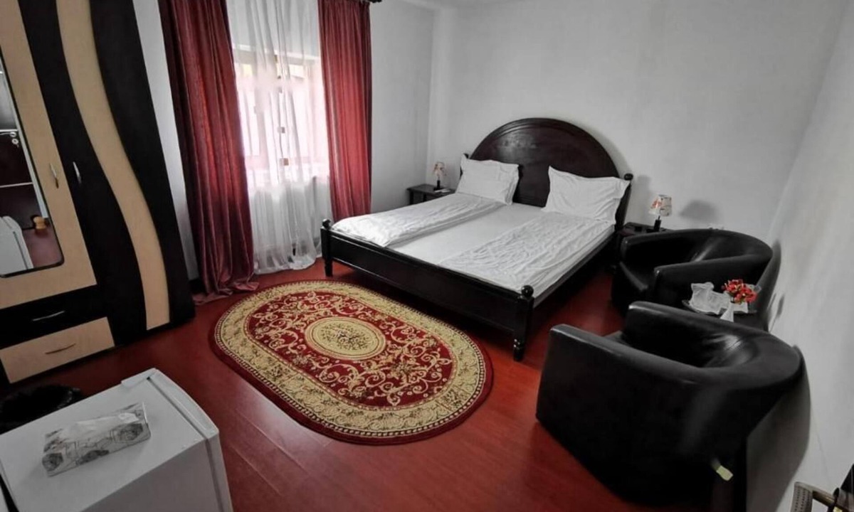 Curtea De Arges House | Pensiunea Eden