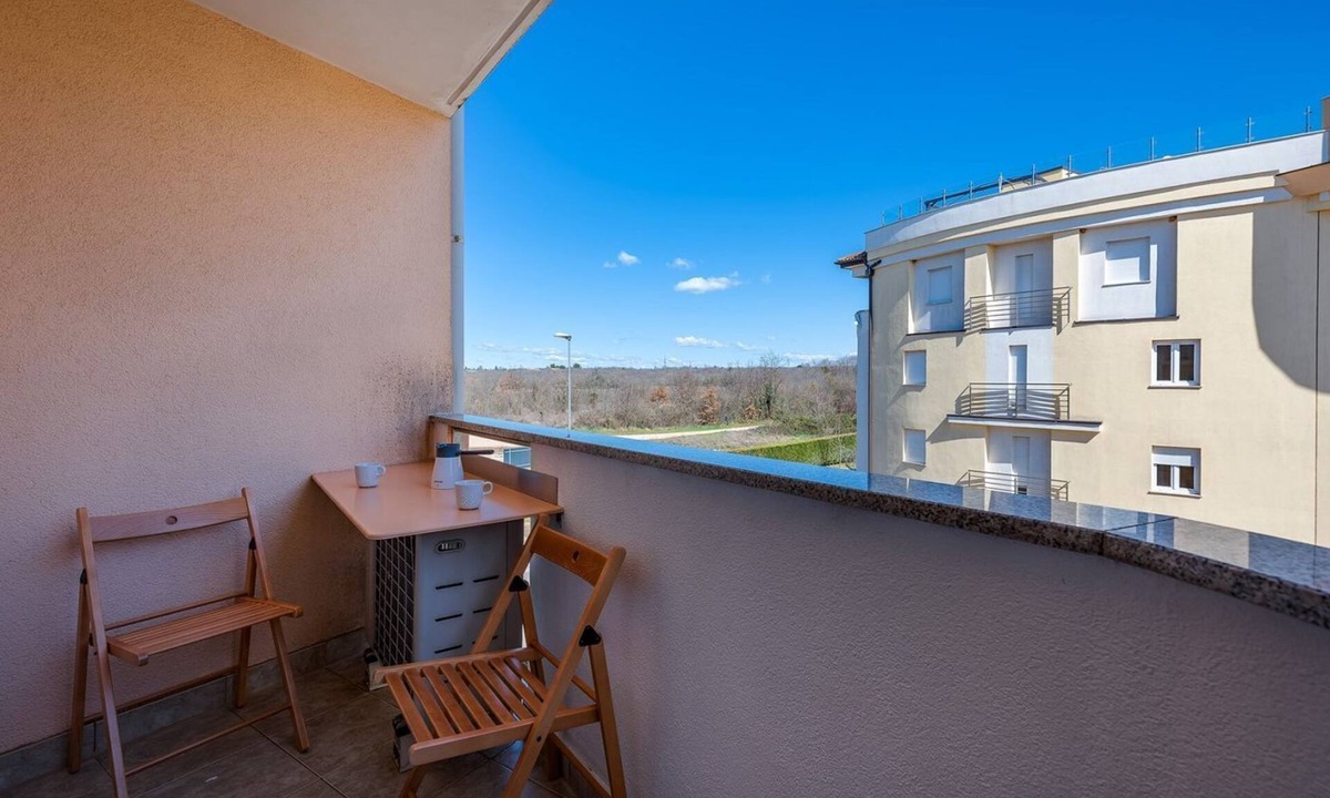 Monterol Apartment | Perfect apartment for playing tennis and only 200 metres from the beach