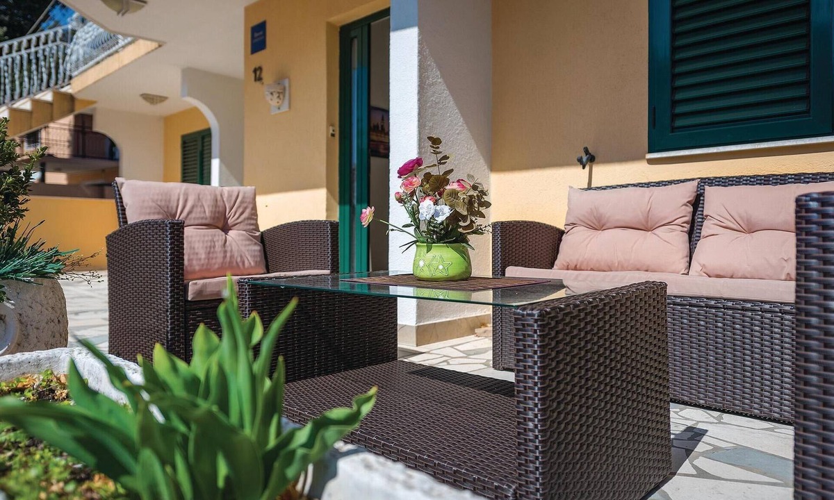 Rogoznica Apartment | Pet friendly apartment in Rogoznica with WiFi