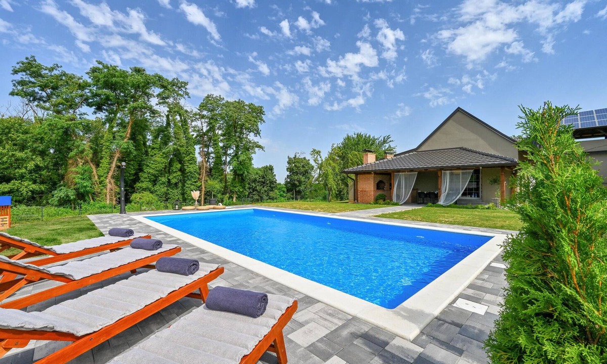 Bjelovar House | Pet friendly home in Gornje Plavnice