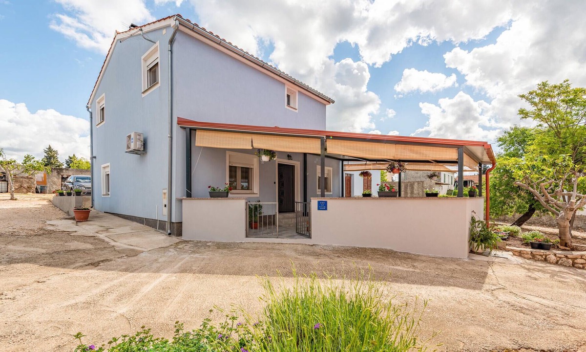 Banjevci House | Pet friendly home in Banjevci with WiFi
