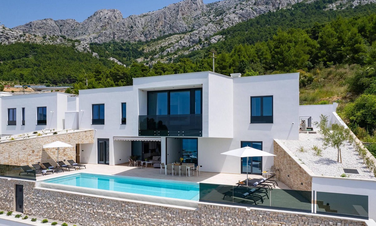 Omis House | Pet friendly home in Omis with sauna