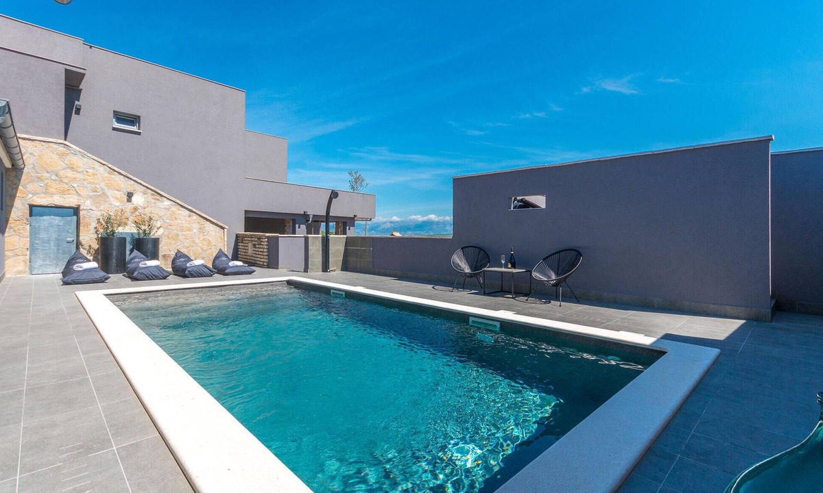 Benkovac House | Pet friendly home in Zagrad