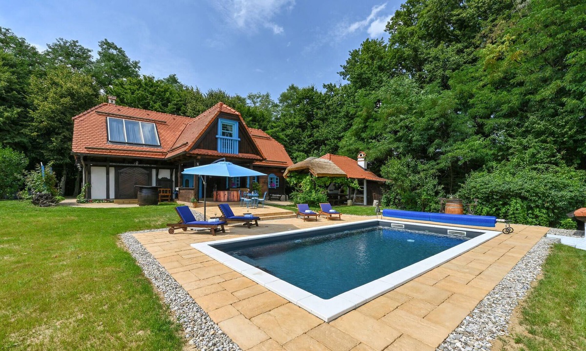 Zlatar House | Pet friendly home in Zlatar with sauna