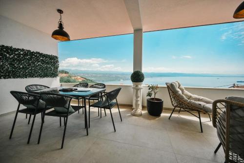 Veprinac Apartment | Petra Hills Majestic