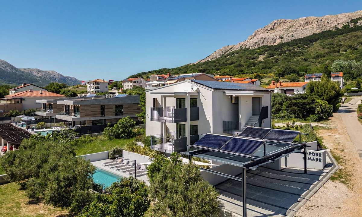 Jurandvor Apartment | Pool Apartment Sapore Di Mare 2, Baška, Croatia