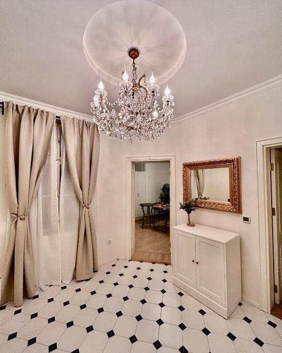 Vukov Spomenik Apartment | Pop luxury apartments