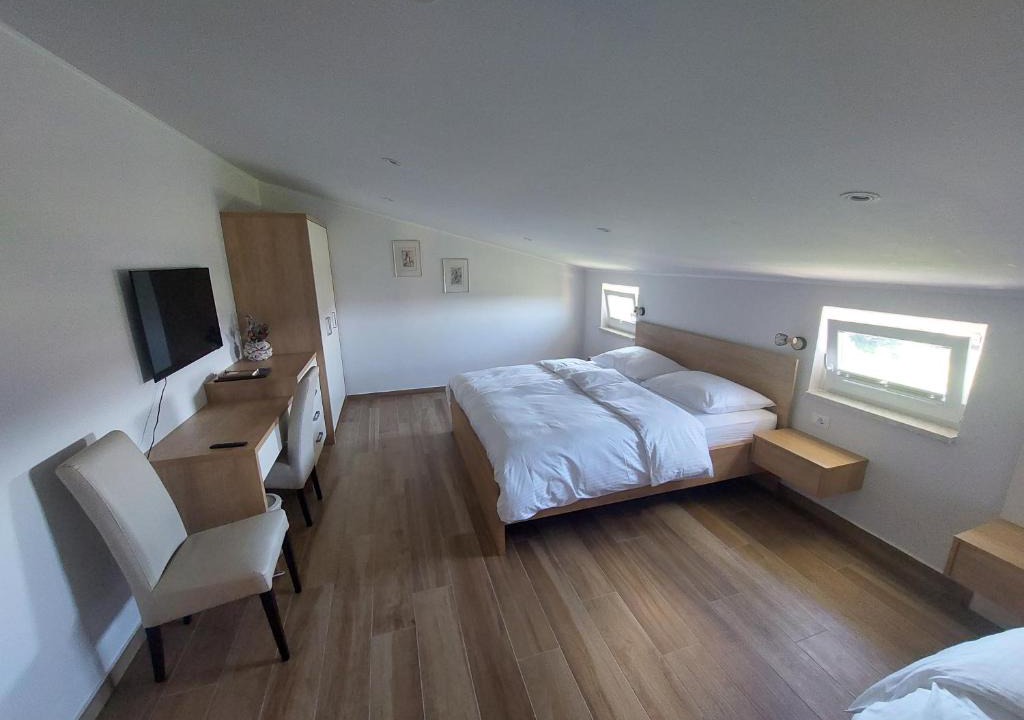 Komen House | Prenočišča v Kraški Hiši