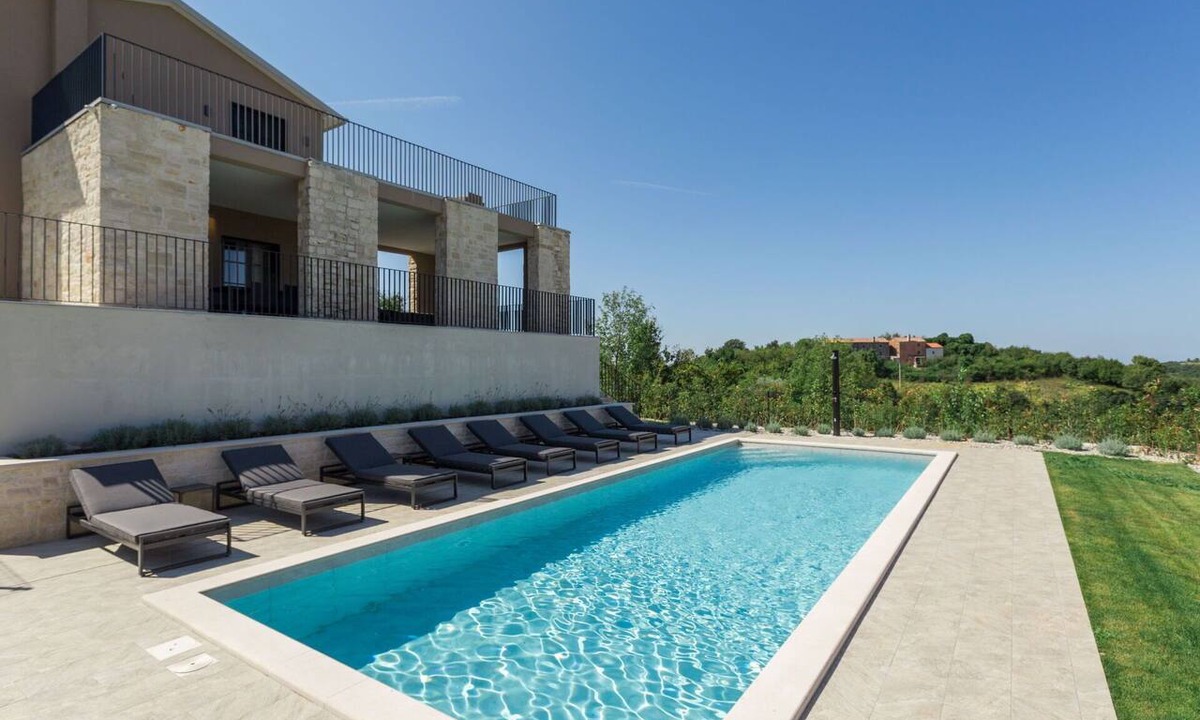 Baredine Villa | Private Villa with hot tub, WIFI, A/C, private pool, TV, terrace, pets allowed, panoramic view
