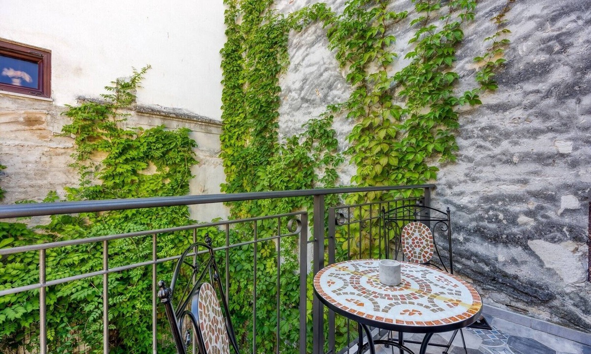 City Center Apartment | Purple Fig - Apartment