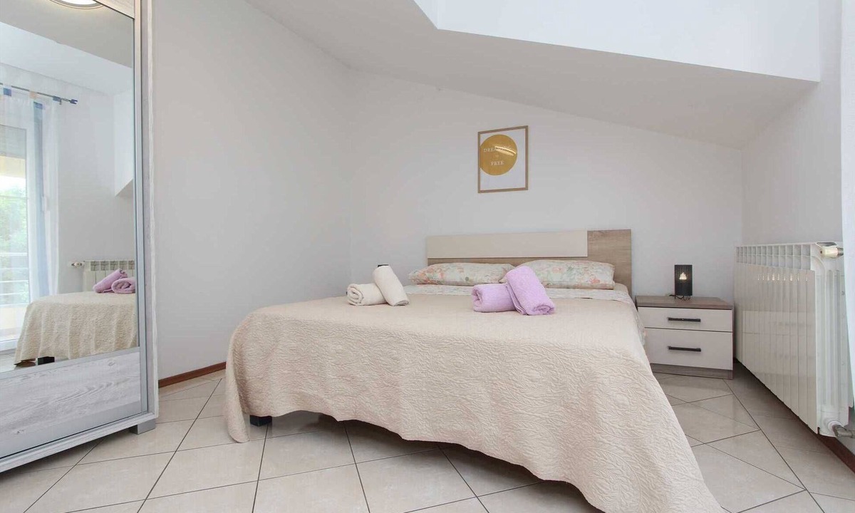 Rovinj Apartment | RAJCI One-Bedroom Apartment 1 (crveni)