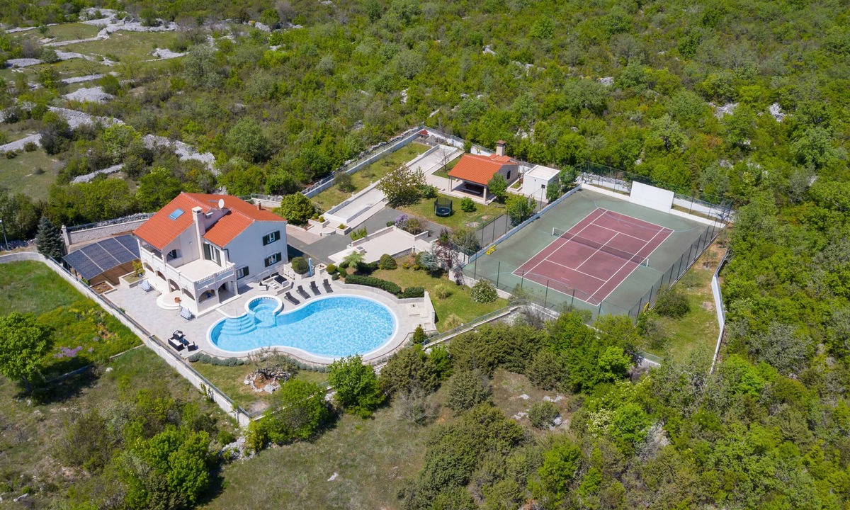Seget Villa | RESIDENCE NADA with 150M2 pool, tennis court & BBQ house