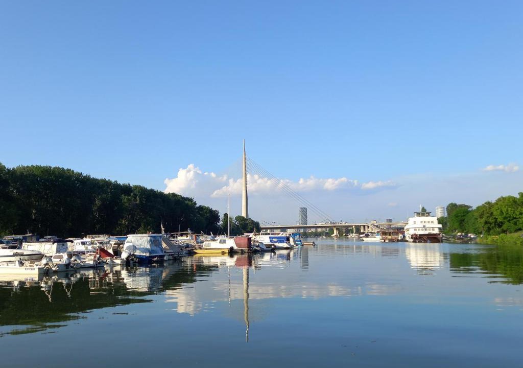 Banovo brdo Apartment | RIVIJERA LAKES Ada Studio