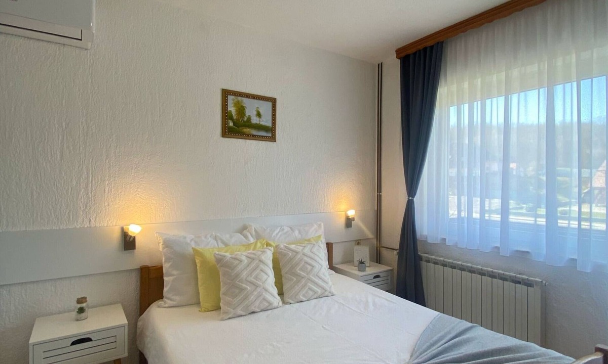 Grabovac House | Rooms M&N Zafran - Double room with Double Bed 1