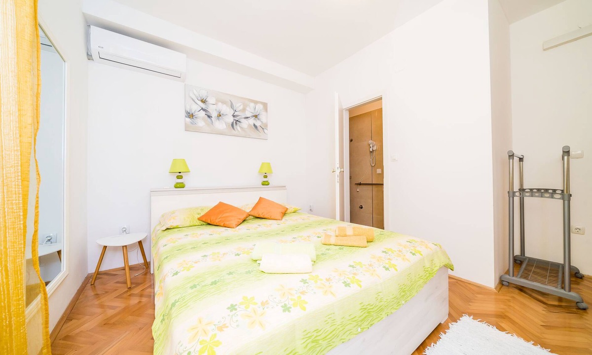 Gornji Kono House | Rooms Rita - Double Room with Private Bathroom (No. 2)