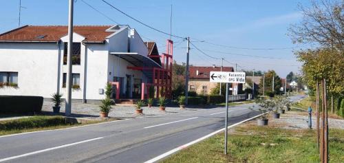 Kapelica House | Rooms with a swimming pool Garesnica, Bjelovarska - 22858