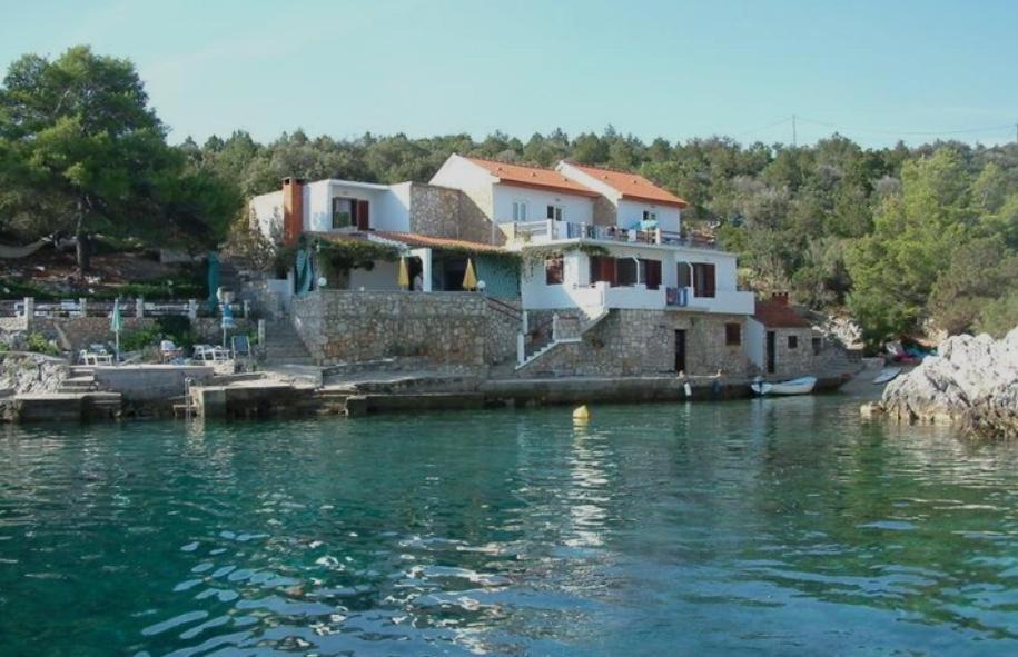 Pokrivenik House | Roso Seafront House
