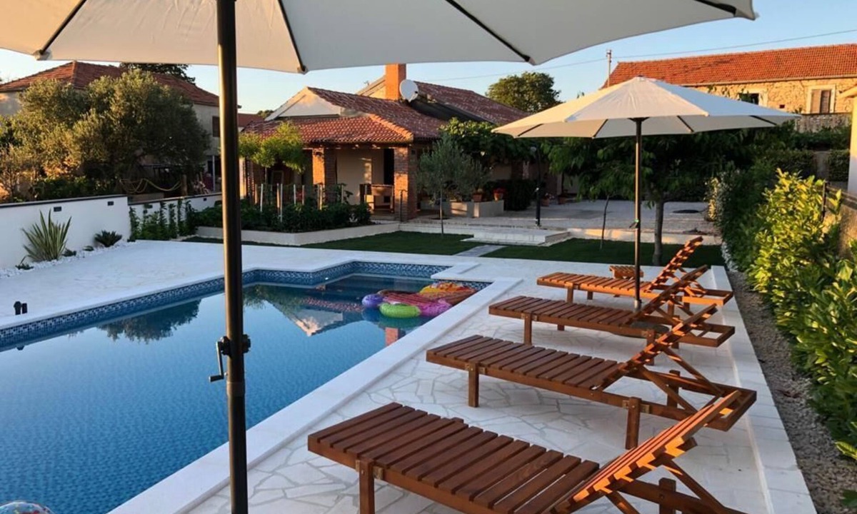 Debeljak Villa | Rustical Villa Navita Augustinus with pool