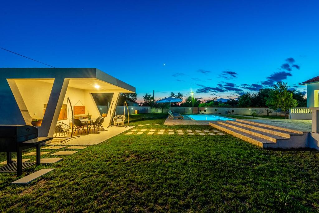 Galovac House | S&I Peaceful Holiday Home With Pool & Jacuzzi