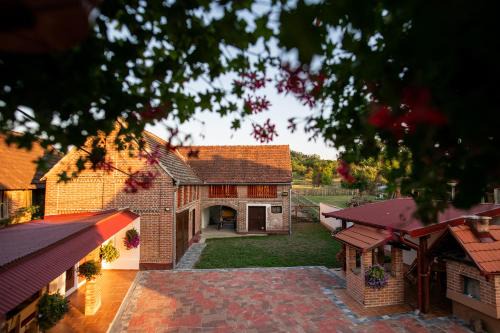 Pleternica House | Salaš 318 - B&B Farm Experience