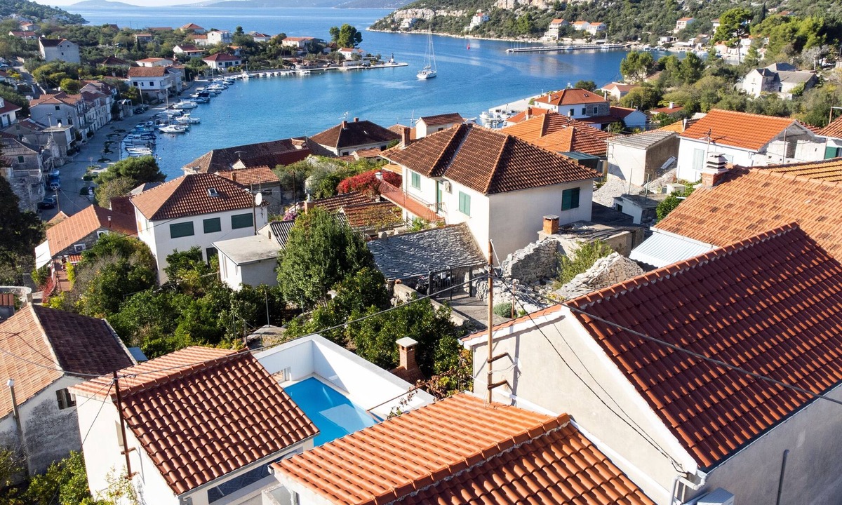 Veliki Drvenik House | Seaside family friendly house with a swimming pool Drvenik Veliki, Drvenik (K-22085)