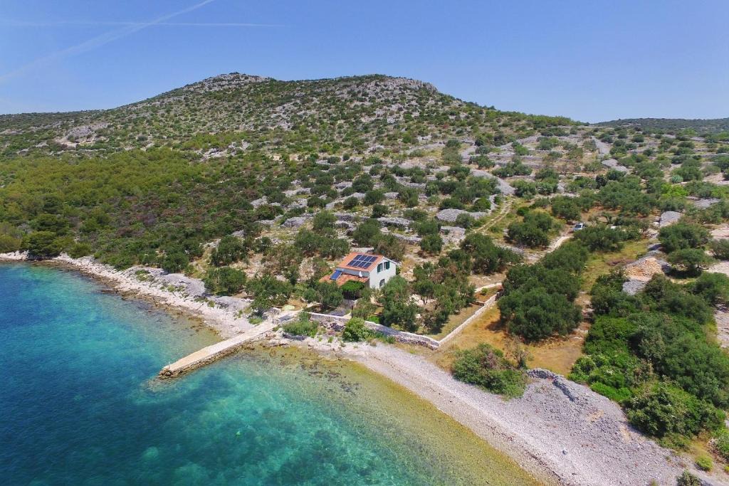 Tkon House | Secluded fisherman's cottage Cove Donje More, Pasman - 8413