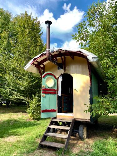 Vojnic Other | Shepherd's hut in nature