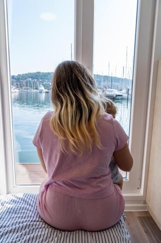 Piran Boat Rental | Sirena Lux Seahouse in Marina Portorož, Beachfront with Terrace and Jacuzzi