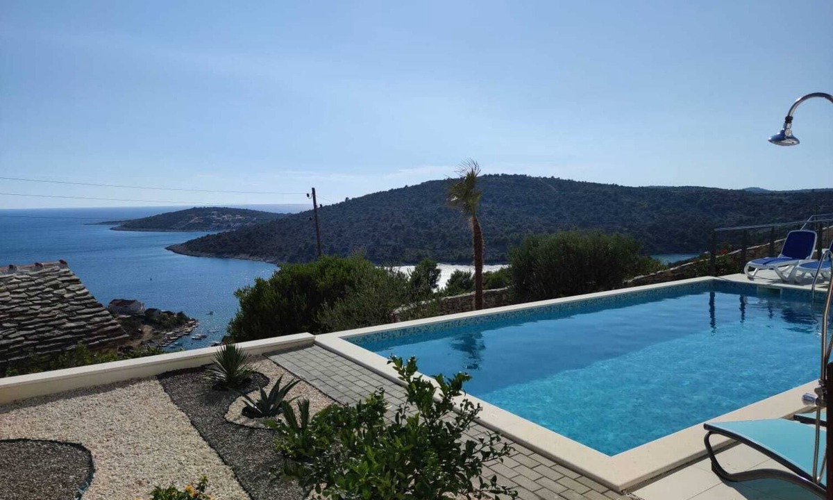 Sevid Villa | Spacious 5* Captain's Villa® Seadream, 400 square meters, detached, 200 meters from the ocean, hydrolyzed pool
