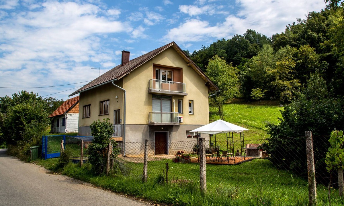 Duga Resa House | Spacious country house with amenities close to beautiful river