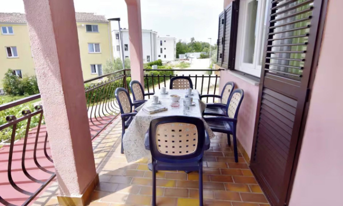 Monterol Apartment | Spacious retreat for families and friends