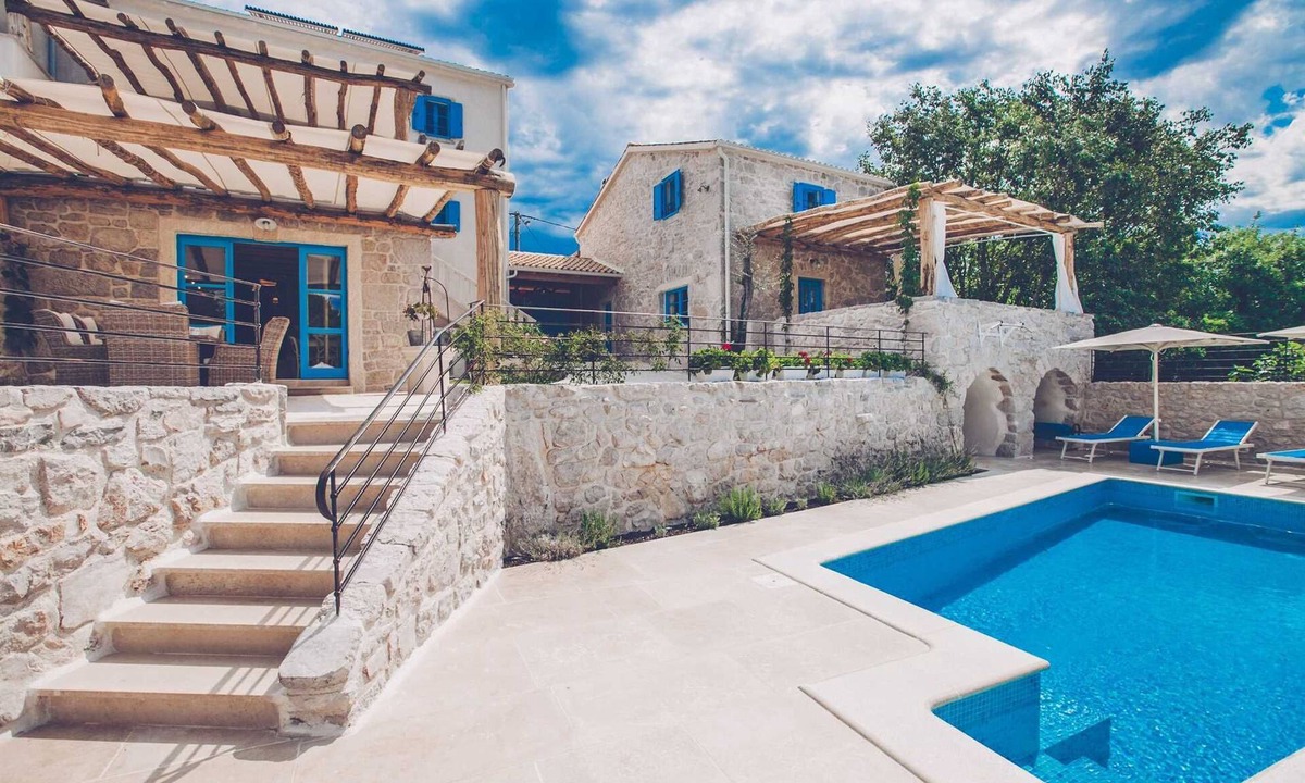 Gabonjin Villa | Stone villa with heated pool, sauna garden - TRAVELER Reisbeuro Krk - ID 2225