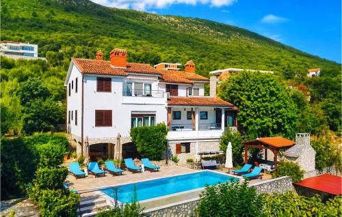 Ravni Apartment | Studio Apartment In Labin