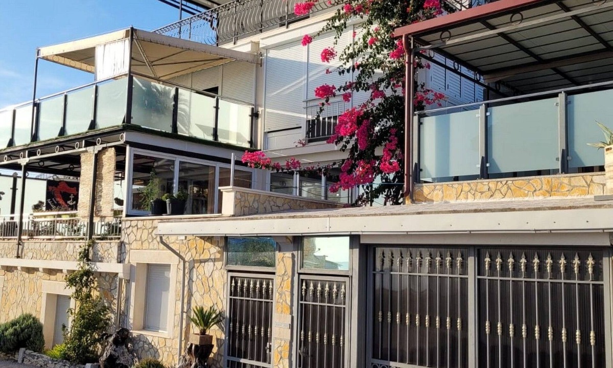 Businci Apartment | Studio für 2 Personen in Okrug Gornji, Dalmatien by Interhome