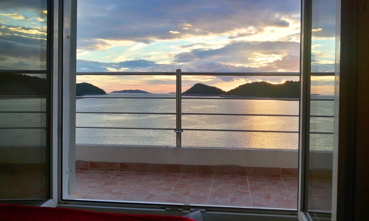 Ubli Apartment | Studio flat near beach Ubli, Lastovo (AS-8354-b)