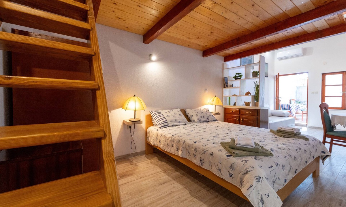 Stari Grad Apartment | Studio flat with a swimming pool Stari Grad, Hvar (AS-22986-a)