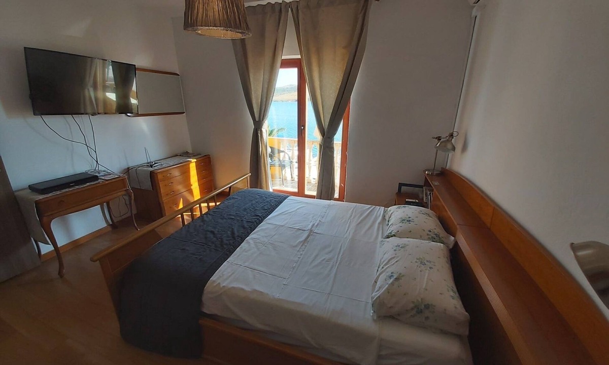Posedarje Apartment | Studio flat with balcony and sea view Posedarje, Novigrad (AS-15786-b)